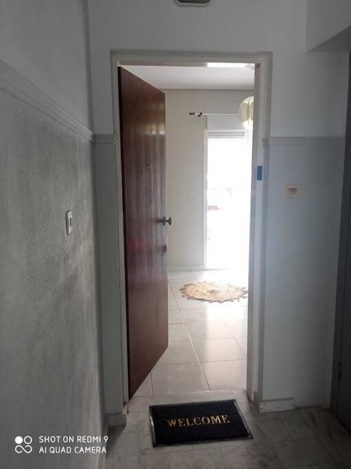 Lemon - Happyhostgr - Downtown Apartment Volos Exterior photo
